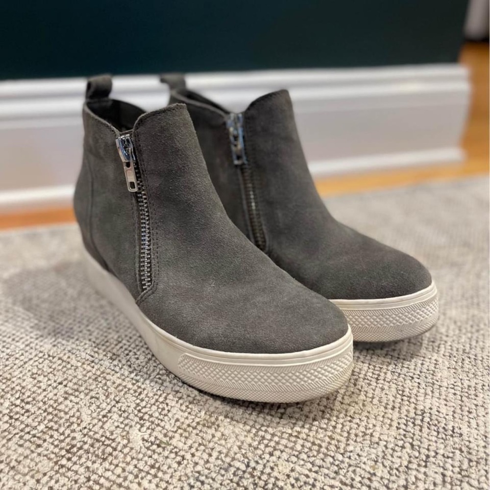 Steve Madden Gray suede wedge sneakers